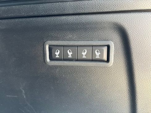 Used 2023 Jeep Wagoneer L 4WD w/ Premium Group I image 39