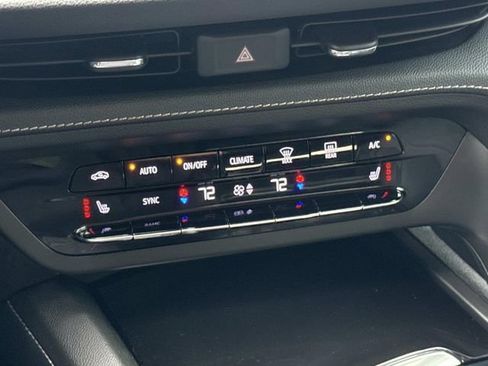 Used 2021 Buick Envision Essence AWD/4WD image 6