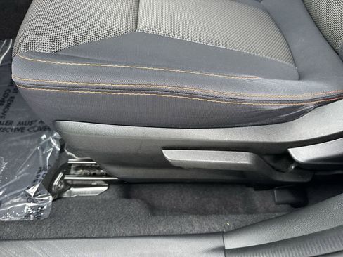 Used 2018 Subaru Crosstrek 2.0i Premium AWD/4WD image 39