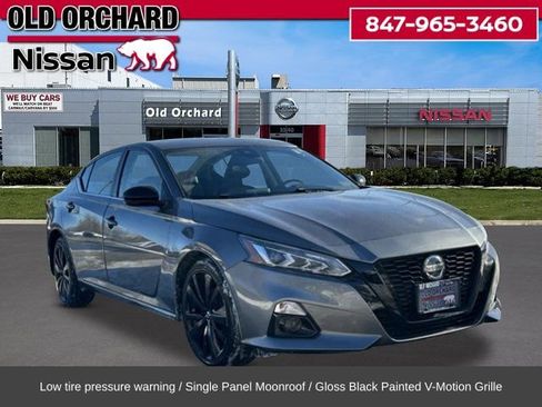Used 2022 Nissan Altima 2.5 SR w/ Midnight Edition Package image 5