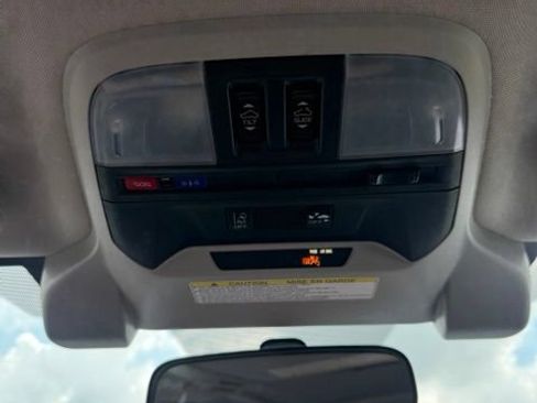 Used 2021 Subaru Crosstrek 2.5i Sport w/ Moonroof Package AWD/4WD image 8