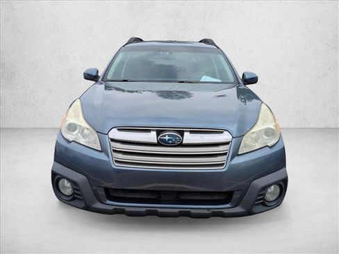 Used 2013 Subaru Outback 2.5i Premium AWD/4WD image 2