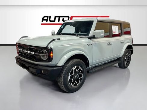 Used 2024 Ford Bronco Outer Banks AWD/4WD image 3
