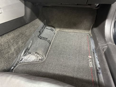 Used 2007 Saturn Sky Red Line image 25