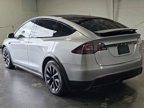 Used 2025 Tesla Model X Plaid AWD/4WD image 2