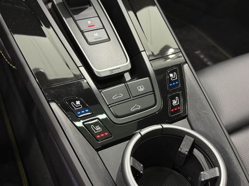 Certified 2026 Porsche 911 Carrera GTS RWD image 40