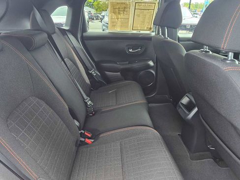 Used 2023 Honda HR-V Sport image 12