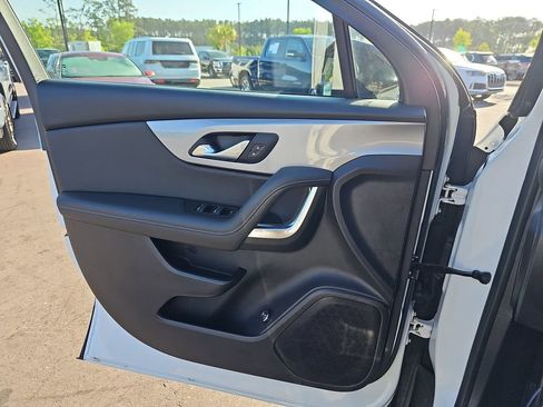 Used 2024 Chevrolet Blazer LT w/ Convenience Package FWD image 31