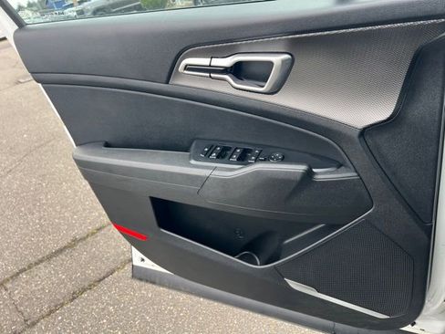 Certified 2023 Kia Sportage LX image 20