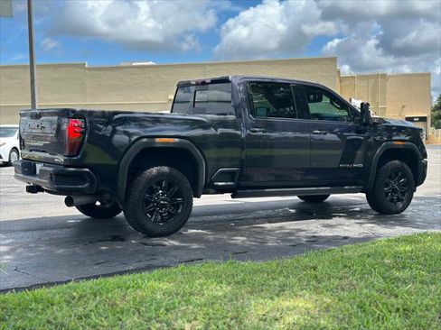 Used 2024 GMC Sierra 2500 AT4 w/ AT4 Premium Plus Package AWD/4WD image 7
