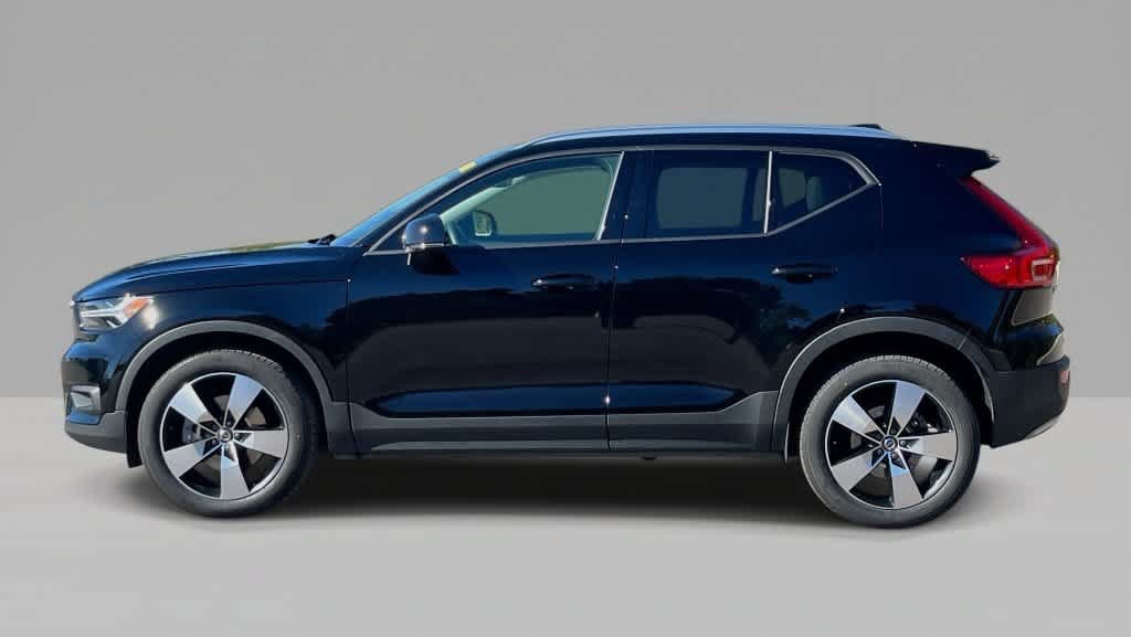 Used 2022 Volvo XC40 T5 Momentum w/ Premium Package AWD/4WD image 5