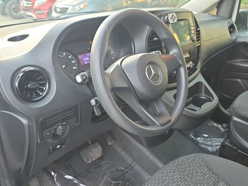 Used 2021 Mercedes-Benz Metris image 20