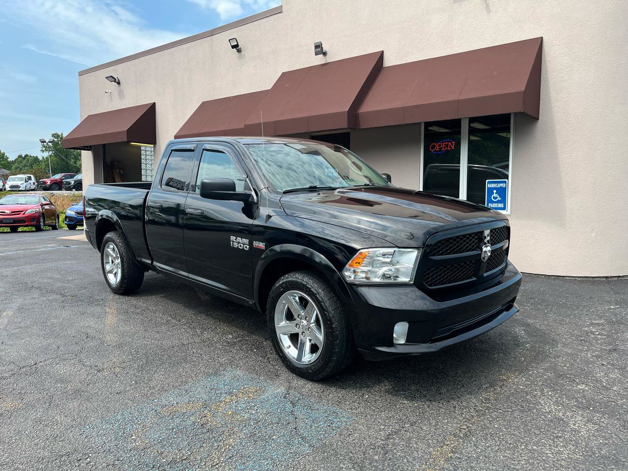 Used 2014 RAM 1500 Express AWD/4WD image 3