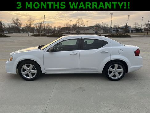 Used 2013 Dodge Avenger SE image 25