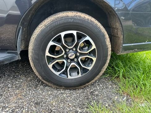 Certified 2024 Ford Expedition XLT RWD image 18