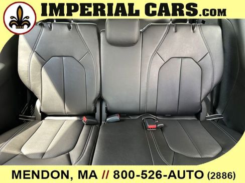 New 2027 Chrysler Pacifica Select AWD/4WD image 17