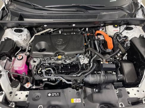 Certified 2024 Toyota RAV4 XLE AWD/4WD image 9
