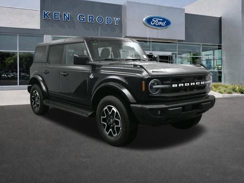 New 2026 Ford Bronco Outer Banks image 1