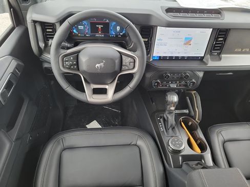 New 2026 Ford Bronco Badlands AWD/4WD image 17