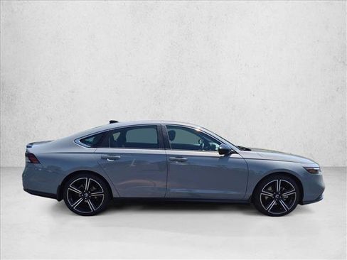 Used 2024 Honda Accord Sport image 4