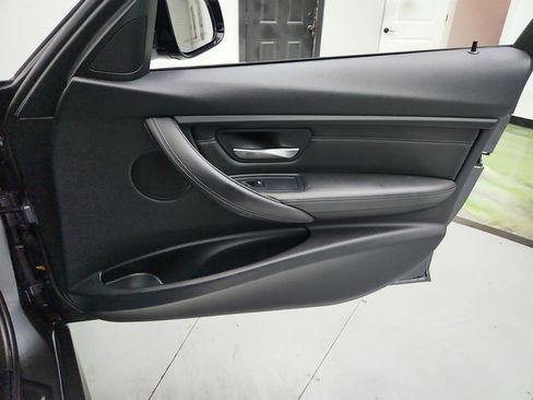 Used 2015 BMW M3 image 29