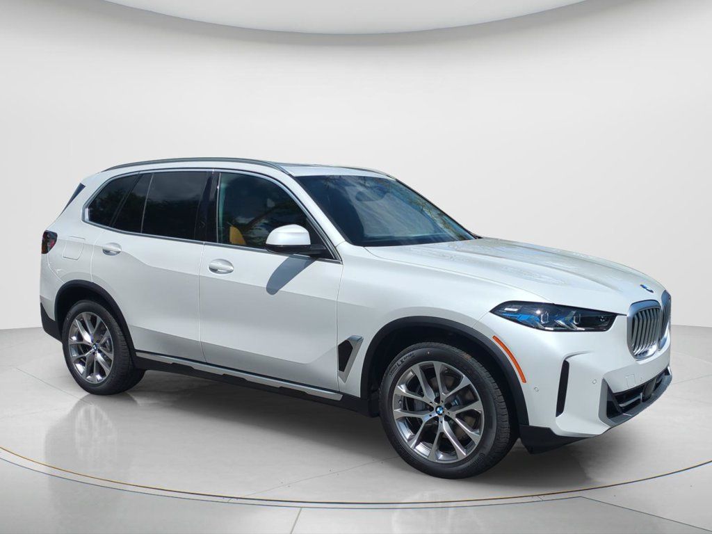 Certified 2026 BMW X5 xDrive40i w/ Climate Comfort Package AWD/4WD image 3