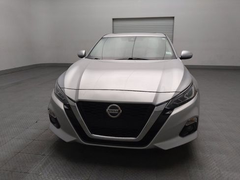 Used 2019 Nissan Altima 2.5 SL FWD image 15