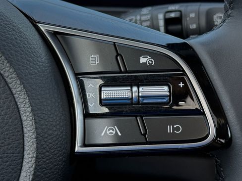 Used 2024 Kia Seltos EX image 20