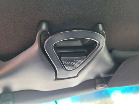 Used 2003 Ford Thunderbird Deluxe RWD image 24