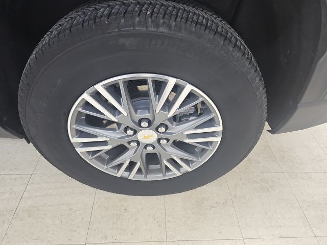 Used 2026 Chevrolet Traverse LT w/ Driver Confidence Package FWD image 28