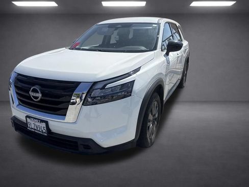 Used 2024 Nissan Pathfinder S FWD image 23