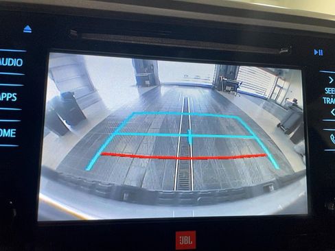 Used 2018 Toyota Tacoma Limited image 14