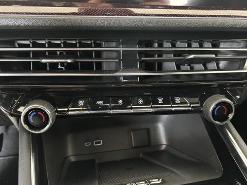 Used 2026 Chevrolet Traverse RS AWD/4WD image 16