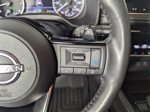 Used 2023 Nissan Rogue SL w/ SL Premium Package image 23