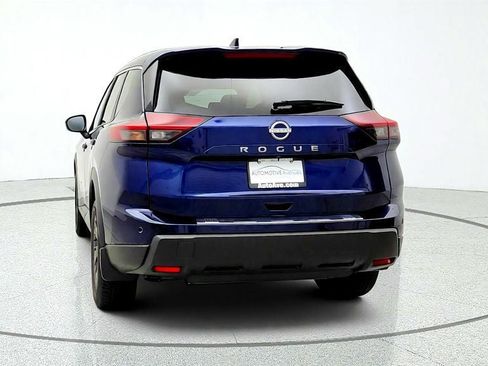 Used 2026 Nissan Rogue SV FWD image 6