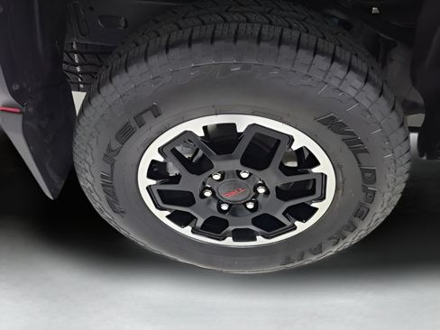 Used 2025 Toyota Tacoma TRD Off-Road AWD/4WD image 12