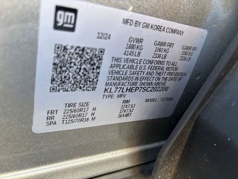 Used 2025 Chevrolet Trax LT image 22