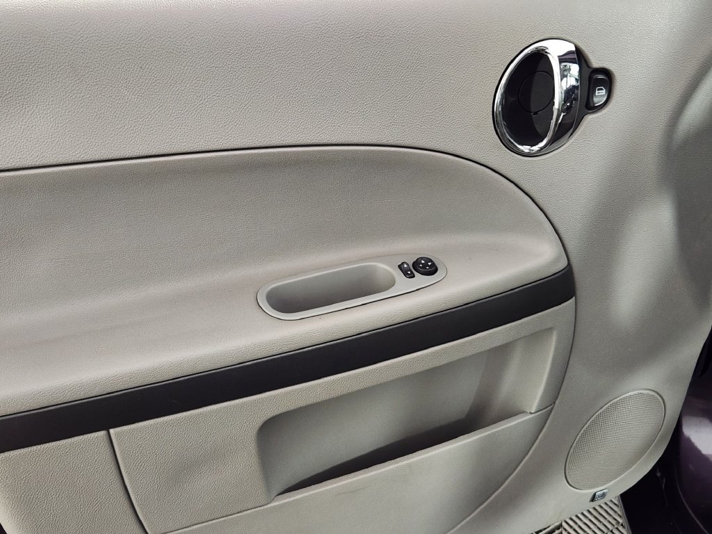 Used 2007 Chevrolet HHR LT FWD image 16