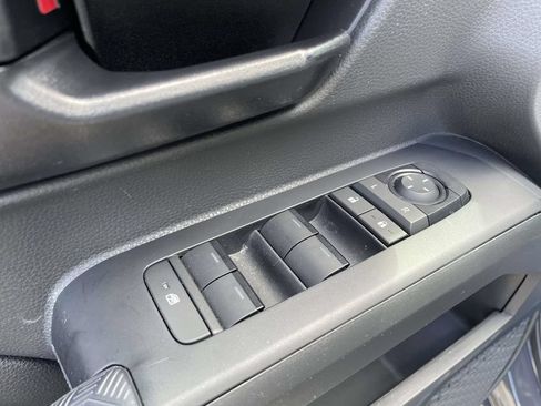 Used 2024 Toyota Tacoma SR5 AWD/4WD image 7