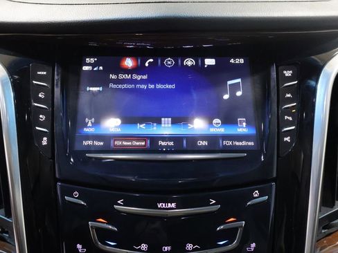 Used 2018 Cadillac Escalade ESV Premium Luxury AWD/4WD image 34