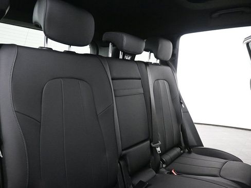 New 2026 Mercedes-Benz GLB 250 image 21