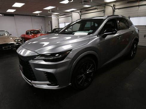 Used 2024 Lexus RX 350 F Sport w/ Convenience Package AWD/4WD image 3