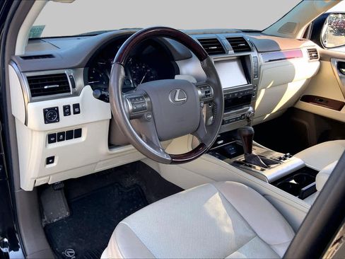 Used 2017 Lexus GX 460 Premium AWD/4WD image 18