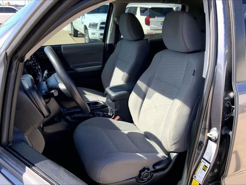 Used 2021 Toyota Tacoma SR w/ SR Convenience Package image 8
