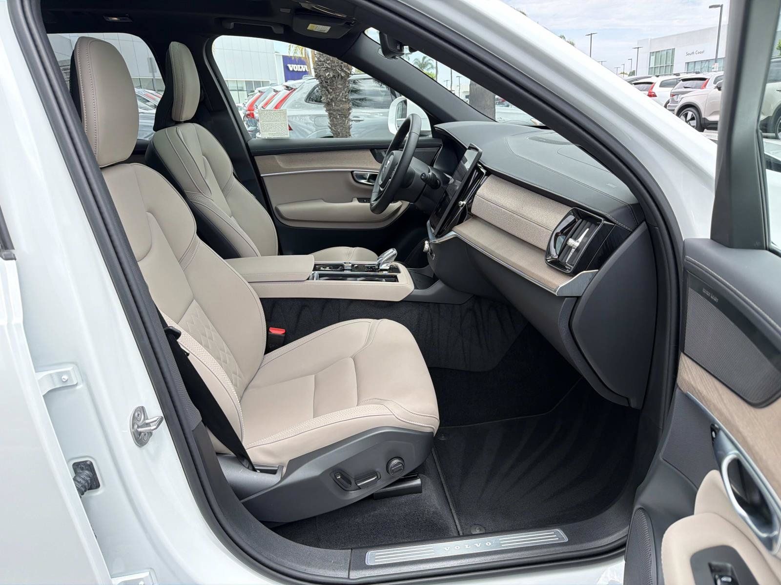 Used 2026 Volvo XC90 B6 Plus w/ Protection Package Premier AWD/4WD image 26