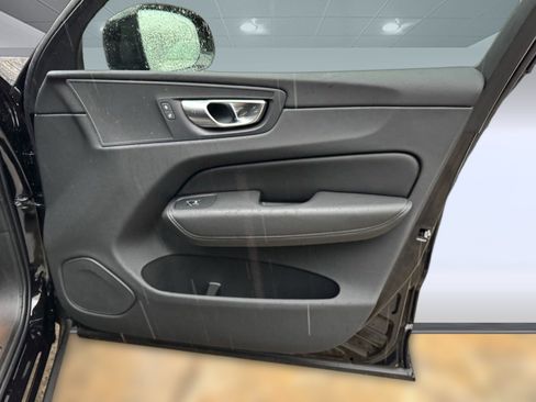 New 2024 Volvo XC60 B5 Core w/ Protection Package Premier AWD/4WD image 36