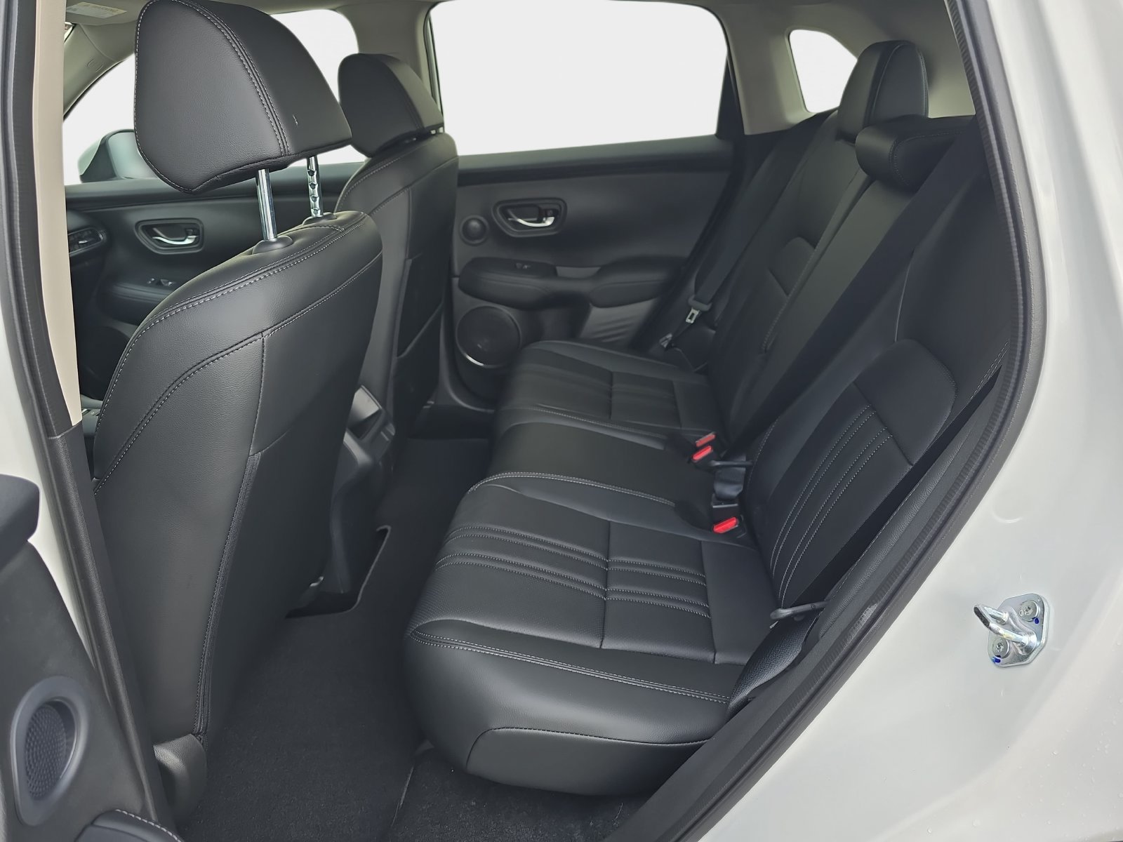 New 2027 Honda HR-V EX-L image 13