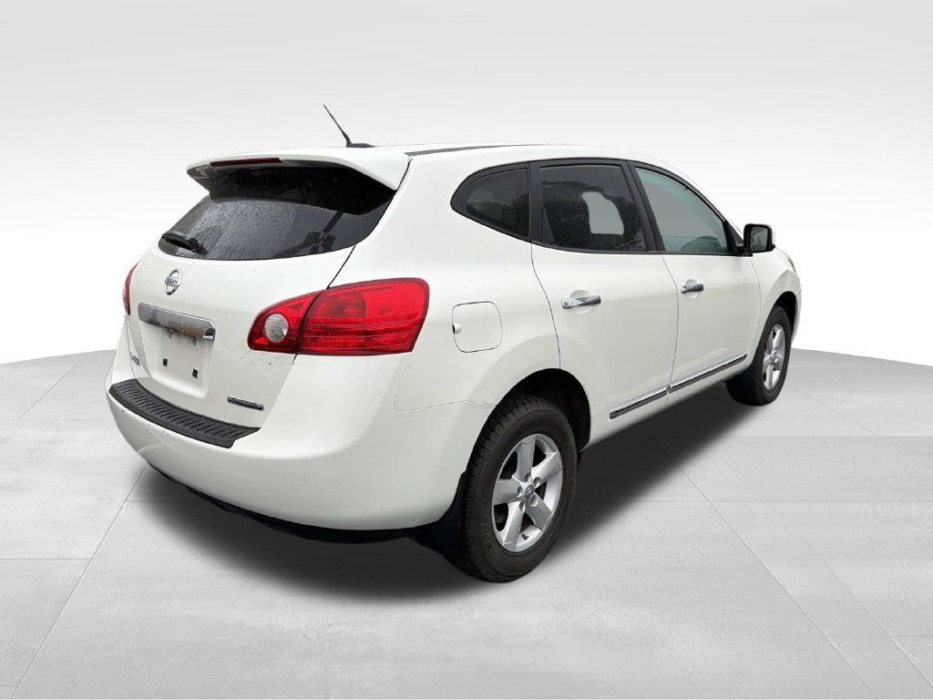 Used 2013 Nissan Rogue S w/ Special Edition Pkg FWD image 3