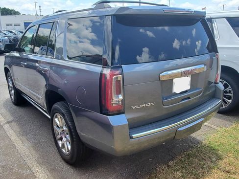 Used 2020 GMC Yukon Denali AWD/4WD image 9