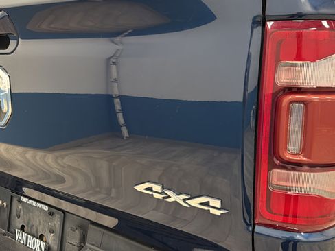 Used 2019 RAM 1500 Laramie AWD/4WD image 36